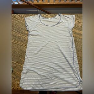 Lake Pima Nightgown- Hydrangea color
Size XS
100% cotton
